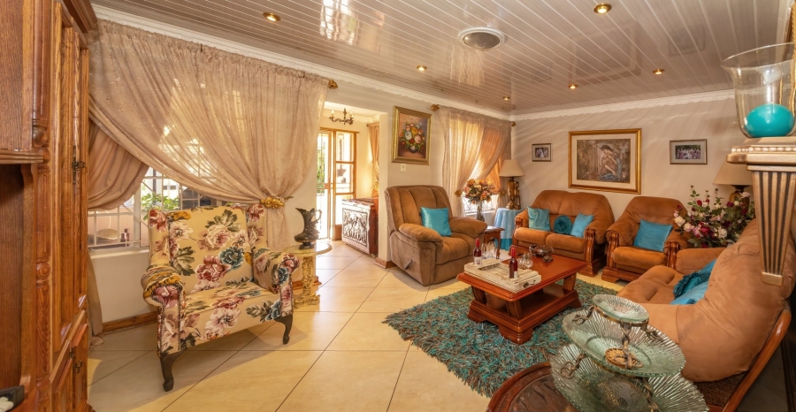 3 Bedroom Property for Sale in Kroonheuwel Free State